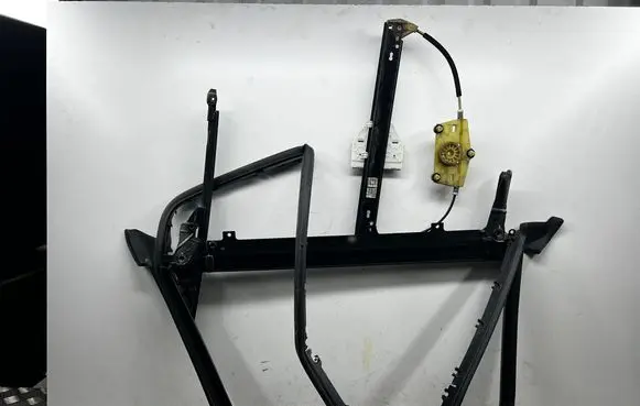 Audi A6 S6 C6 4F Rear door window/glass frame 4F0867370C 976374 4F0839462B