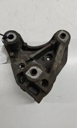 Citroen C3 Engine mounting bracket 510019