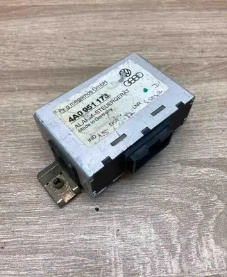Audi A6 S6 C4 4A Alarm control unit/module 4A0951173