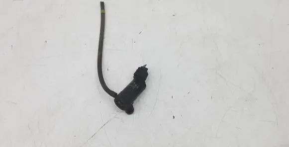Toyota Avensis Verso Windscreen/windshield washer pump 8533033020