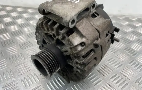 Mercedes-Benz E W212 Generator/alternator A0141543302 2605702B 312004282