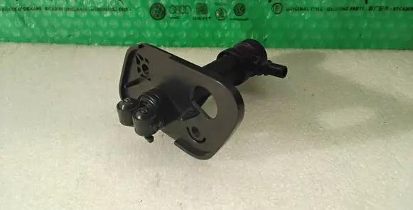 Audi Q7 4M Headlight washer spray nozzle 4M0955101A