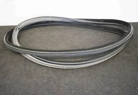 BMW 4 F32 F33 Rubber seal front coupe door 7279741