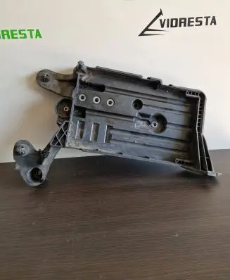 Skoda Octavia Mk3 (5E) Battery tray 5Q0915331J 5Q0915321H