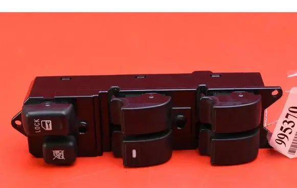 Mitsubishi Lancer VIII Electric window control switch 8608A058