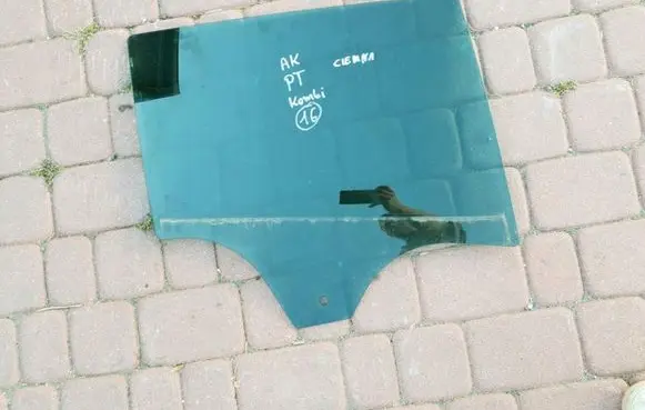 Opel Astra K Rear windscreen/windshield window 