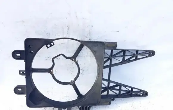 Fiat Punto (188) Radiator cooling fan shroud 868713R