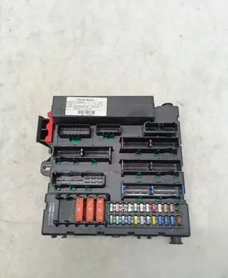 Opel Signum Fuse module 13112909 519044028 00129434