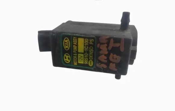 Hyundai Santa Fe Windscreen/windshield washer pump