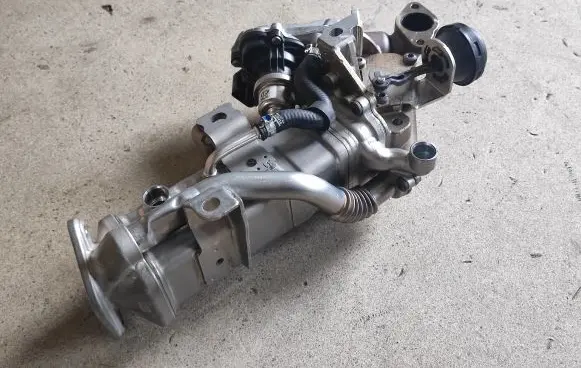 BMW 5 G30 G31 EGR valve cooler 7822347