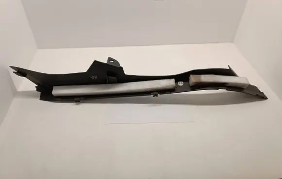 Mercedes-Benz C W204 (C) pillar trim A2046905726