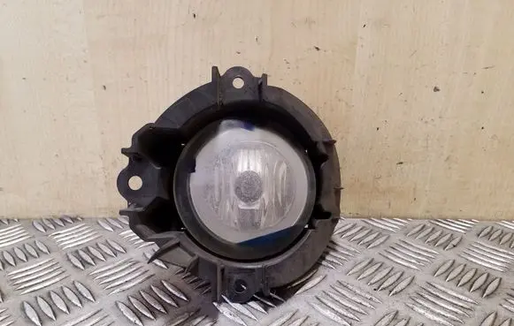 Toyota Avensis T270 Front fog light 89210657 812200D042 5212805080