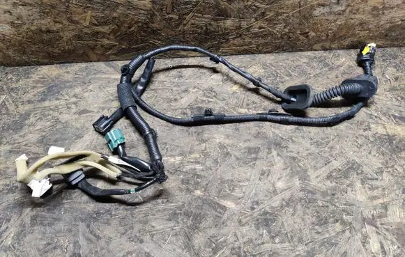 Infiniti Q70 Y51 Rear door wiring loom 241261MK0A