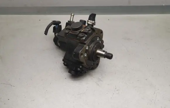 Opel Zafira B Fuel injection high pressure pump 0445010183 0055209064 0928400680