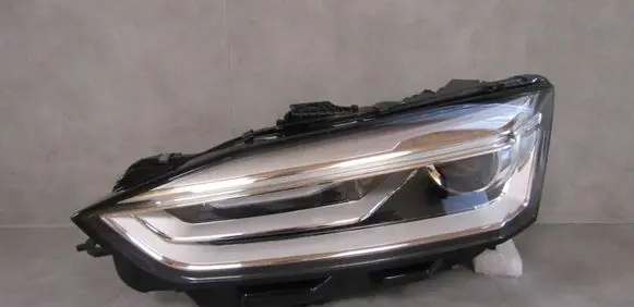 Audi A5 Headlight/headlamp 8W6941005C