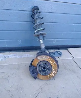 Volkswagen Polo V 6R Front wheel hub spindle knuckle 