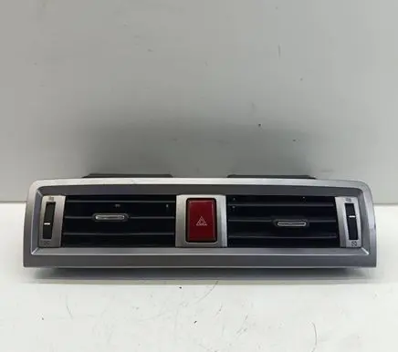 Subaru Outback (BS) Dash center air vent grill 66110AL00A