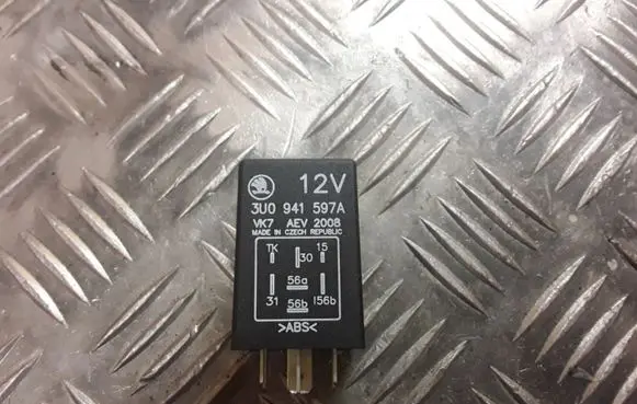 Skoda Superb B5 (3U) Light relay 3U0941597A