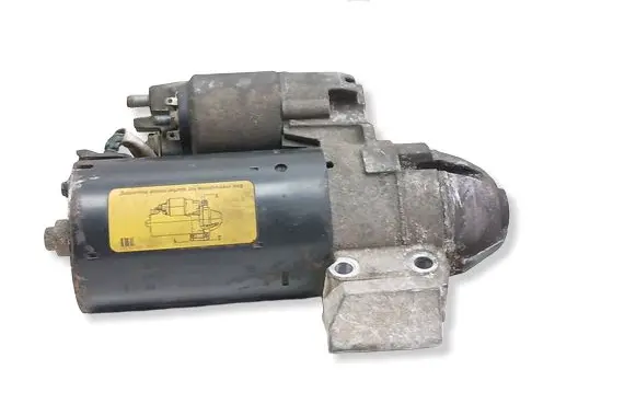 BMW 1 E82 E88 Starter motor 7823700 0001139016 20100309