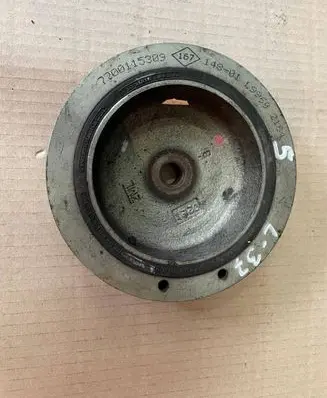 Renault Megane I Crankshaft pulley 7700115309