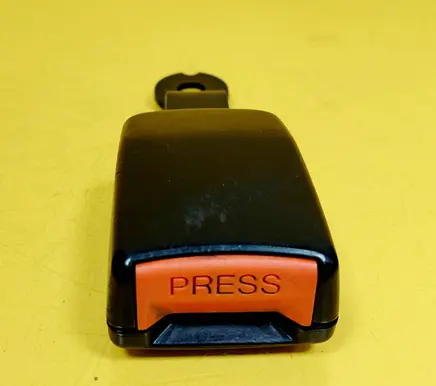 Mercedes-Benz Vito Viano W638 Front seatbelt buckle 