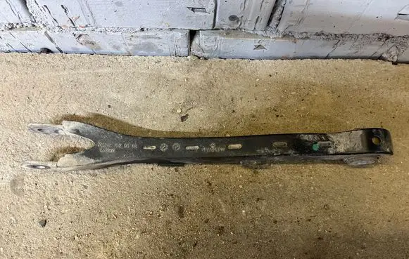 Mercedes-Benz E W211 Rear control arm A2303520088