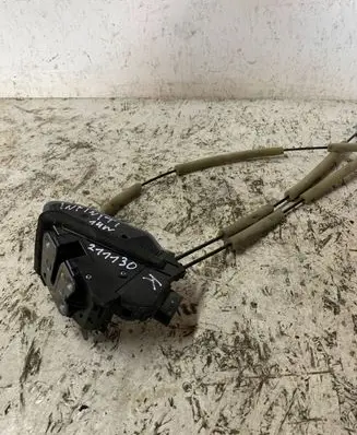 Infiniti QX60 L50 Front door lock