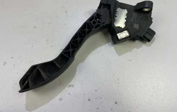 Toyota Corolla E140 E150 Accelerator throttle pedal 7811002011 00707581615