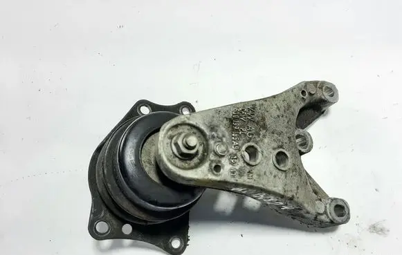 Volkswagen Polo V 6R Engine mount bracket 6Q0199185AB 6R0199167R