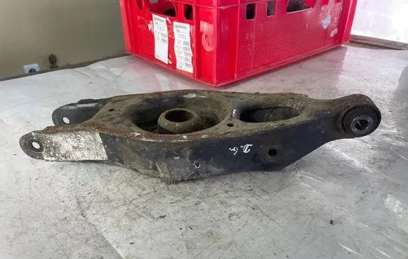Chrysler 300 - 300C Rear upper control arm/wishbone