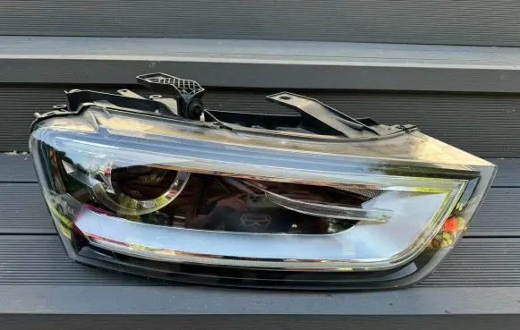 Audi Q3 8U Headlight/headlamp 8U0941032 7086200000