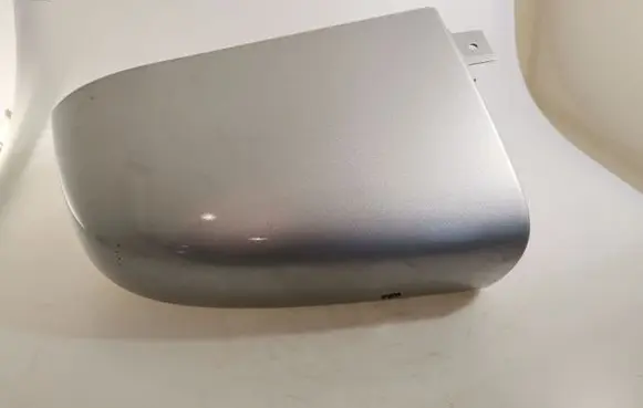 Rear bumper trim bar molding