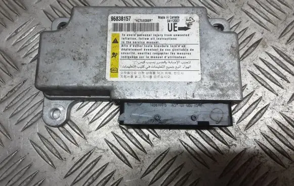 Chevrolet Captiva Airbag control unit/module 96838157