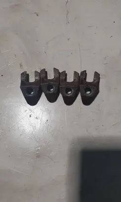 Peugeot 2008 I Fuel Injector clamp holder 