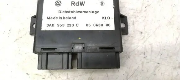 Volkswagen PASSAT B4 Alarm control unit/module 3A0953233C 05063000