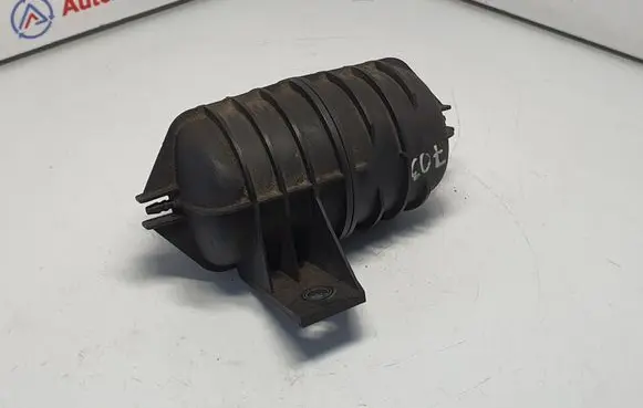 BMW X3 E83 Vacuum air tank 11652247620 2247620