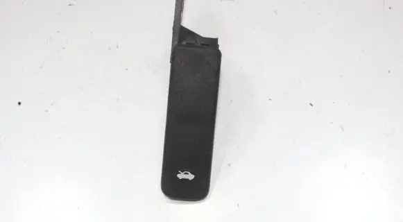 Jaguar XK8 - XKR Engine bonnet (hood) release handle HNC2561AB