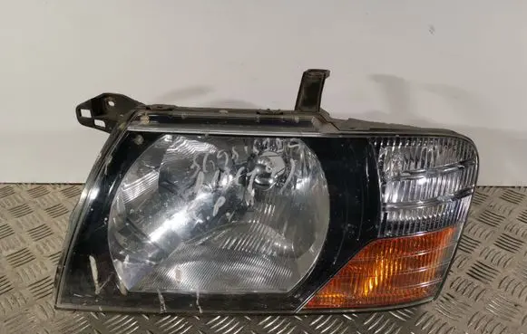 Mitsubishi Pajero Headlight/headlamp