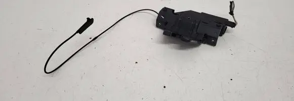 BMW 1 E81 E87 Front door lock A053702