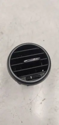 Seat Leon (1P) Dashboard side air vent grill/cover trim 5P0819203