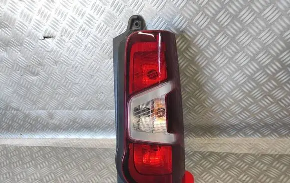 Opel Combo E Rear/tail lights 9820554880 200100007 311002790