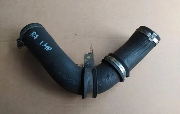 Ford Fiesta Intercooler hose/pipe