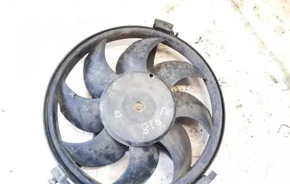 Audi A4 S4 B5 8D Radiator cooling fan shroud