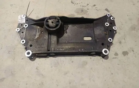Volkswagen Golf V Front subframe 1K0199867P
