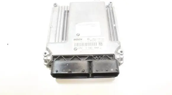 BMW 1 E81 E87 Engine control unit/module 7581848 0261S04117