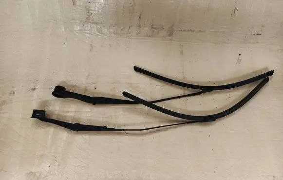 Ford Transit Custom Front wiper blade arm