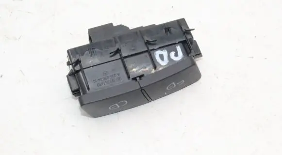 Mercedes-Benz E W212 Central locking switch button A2048706410