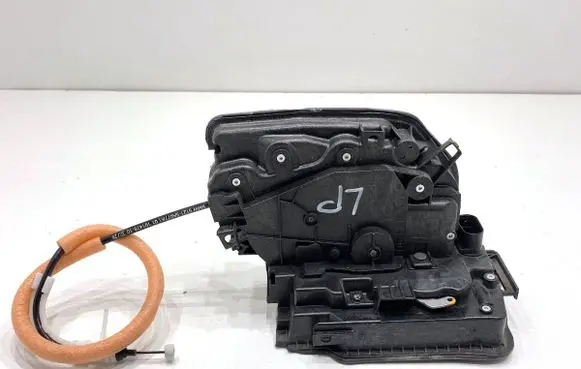 BMW 5 G30 G31 G38 Front door lock 7477685