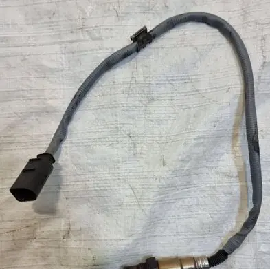 Mercedes-Benz E AMG W212 Lambda probe sensor 0075421618