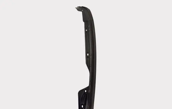 Maserati Quattroporte Fender end trim 670003350